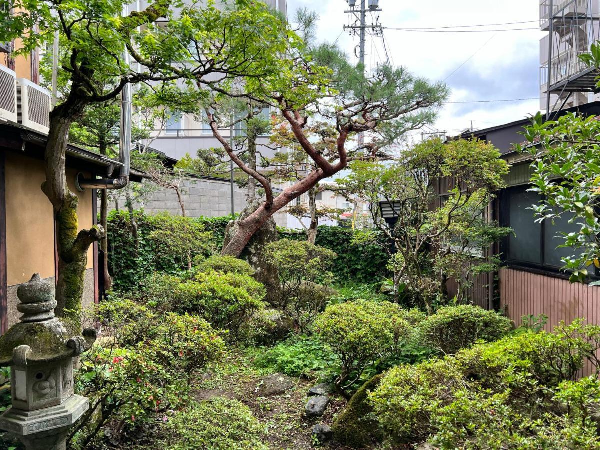 Hostel Murasaki Ryokan Takayama  Esterno foto